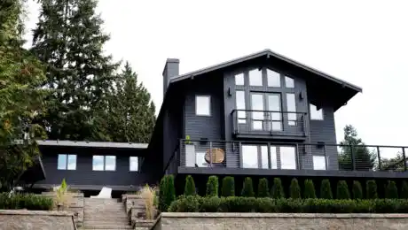 Exterior of contemporary home in Clyde Hill, Washington