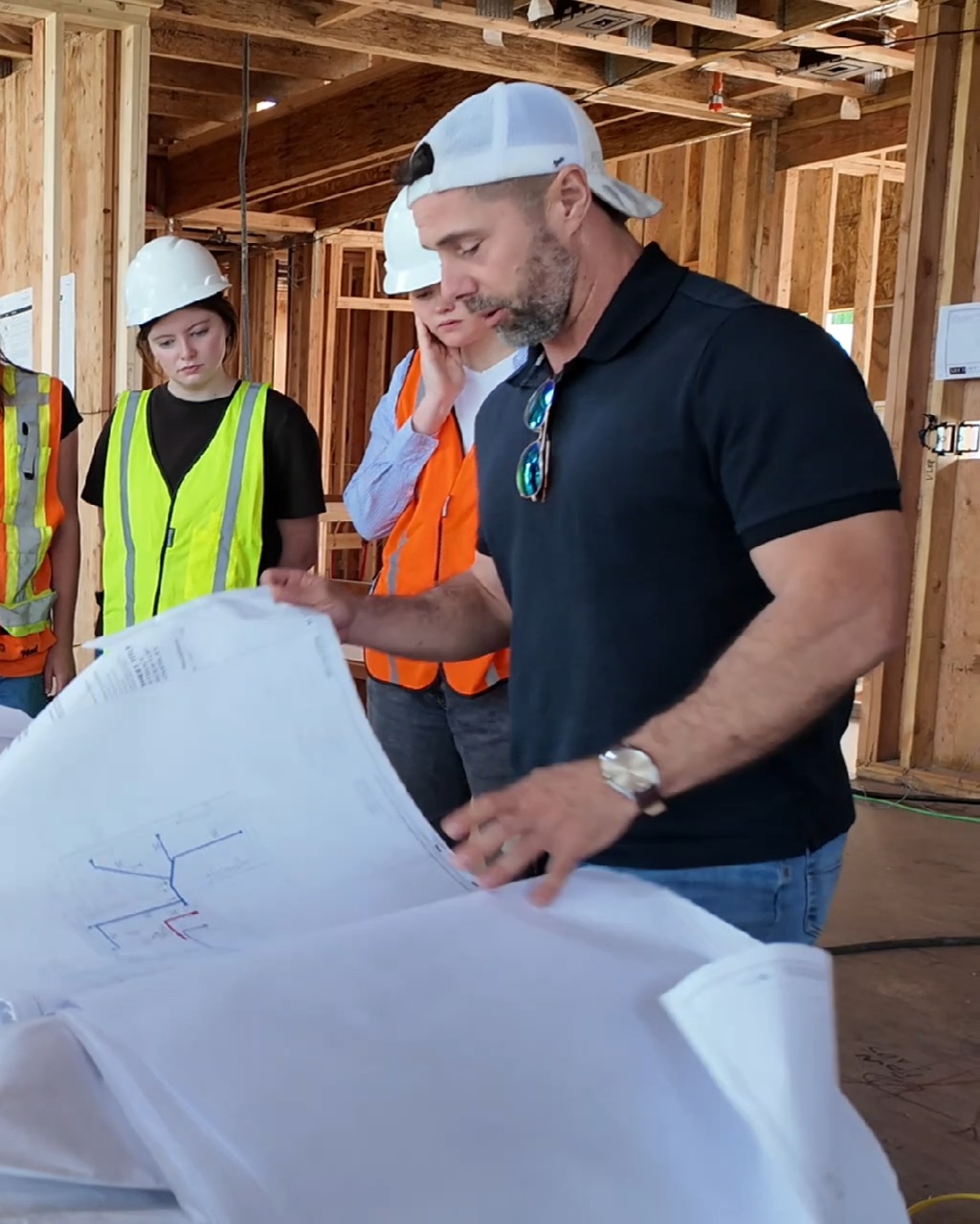 ✨Employee Spotlight ✨ Meet Jake! With over 35 years in construction and 2 decades in project management, Jake Torkelson has built many beautiful homes over the years. He is a true hands-on guy with experience in carpentry, masonry, and heavy equipment. He brings honesty, transparency, and a get-it-done attitude to every project. When he’s not on the job, Jake enjoys hiking, traveling, working out, and spending time with his dogs. We’re thankful to have Jake on the Lochwood-Lozier team!